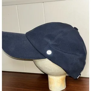 Lululemon black running hat women’s thumbnail 2
