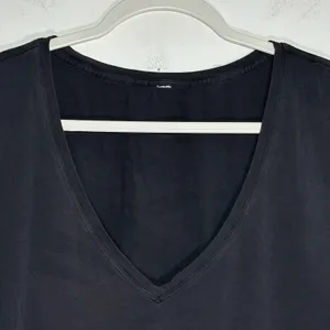Lululemon Love Tee‎ V Black Short Sleeve V-Neck T-Shirt Curved Hem FLAW thumbnail 3