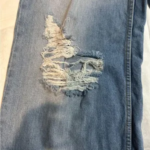 BDG Blue Relaxed Jeans with Distressed Details thumbnail 5