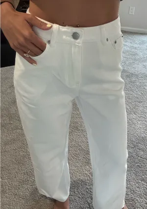 White Straight Leg Jeans Size XS thumbnail 1