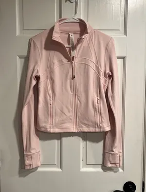 Lululemon Define Cropped Zip Up Jacket in Pink Size 8 thumbnail 1