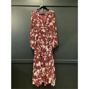 Mac Duggal Floral Chiffon maxi Gown v neck dress size 6 thumbnail 2