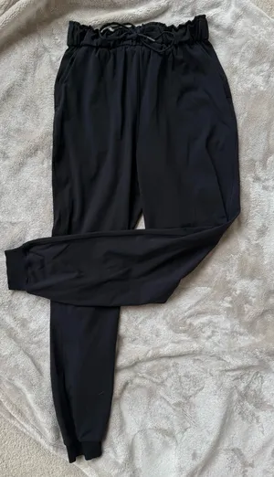 Lululemon Joggers thumbnail 1