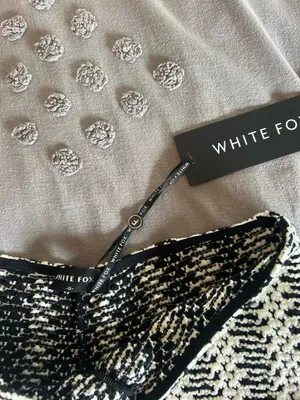 White fox shorts thumbnail 4