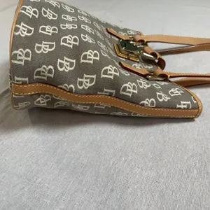 Dooney & Bourke | Vintage Tan and Gray Signature Classic Bucket Bag thumbnail 4