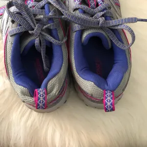 New Balance Grey & Pink Tennis Shoes thumbnail 7