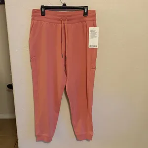 Lululemon Scuba High-Rise French Terry Jogger. NWT SZ 10 Pink Savannah. thumbnail 3