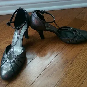 Antonio Melani Heels Stunning Pewter Color Size 6.5 thumbnail 3