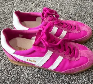Gola Women's Bright Pink and White Retro Trainer thumbnail 1