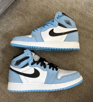 Air Jordan 1 Retro High OG University Blue thumbnail 1
