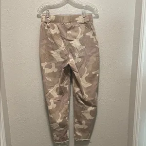 Hollister Camouflage Ultra HighRise Mom-Waisted Pants thumbnail 2