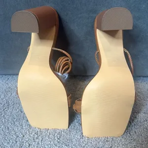 Women’s Liliana Mabel-17 Chunky Gold Tone Chain Lace Up Heel Size 7 NEW thumbnail 7
