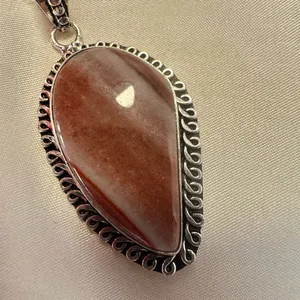 Silver tone and agate pendant necklace thumbnail 4
