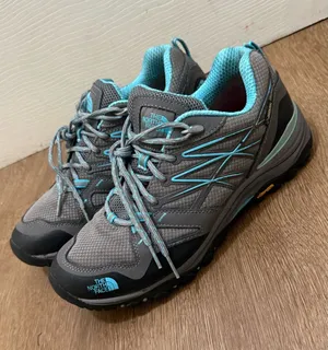 Women’s The North Face Gore-Tex Trail-Running Shoes Women’s Size 9.5 thumbnail 1