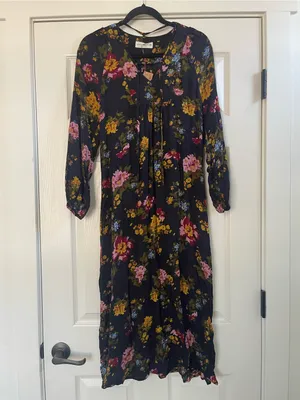 NWT Women’s Natural Life Rowan Floral Side Slit Midi Dress Black Size XS thumbnail 3