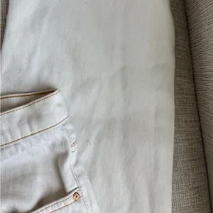 Zara Women's Cream Flare Jeans thumbnail 5
