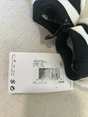 Nike Women's Warm Faux Fur Mittens Size M/L White/ Black Winter Soft Gloves NWT thumbnail 7