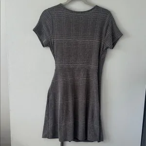 Gilli Women Wrap Dress Gray Plaid Short Sleeve Ribbed V-Neck Small thumbnail 5