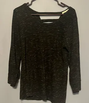 Women’s Top thumbnail 1