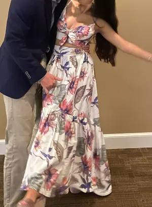 Boutique Two Piece Flower Dress thumbnail 2