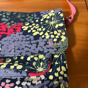 Boden Vibrant Floral Crossbody Bag - Red and‎ Blue thumbnail 4