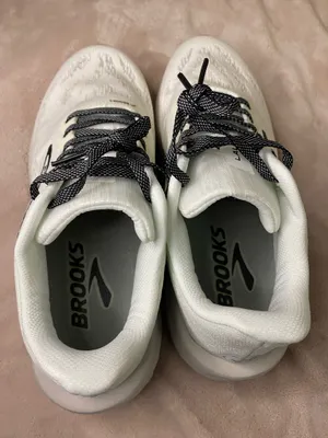Unisex Brooks Launch 11 Running Shoes Mens size 7 Womens size 8.5 thumbnail 6