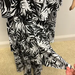 Lulus Black & White Plunging V Neck Halter Ruffled Tier Maxi Long Dress size S thumbnail 4