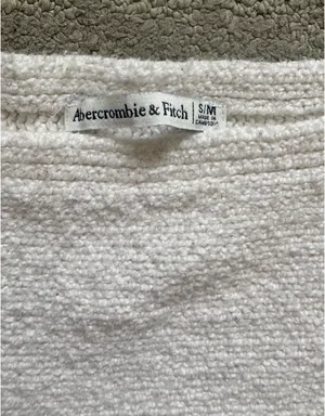 Abercrombie sweater thumbnail 3