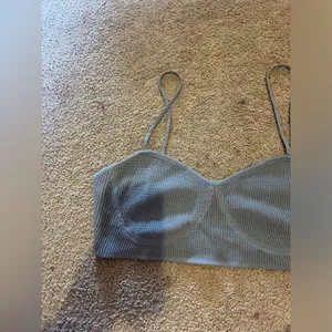 Zara‎ large grey crop top thumbnail 2