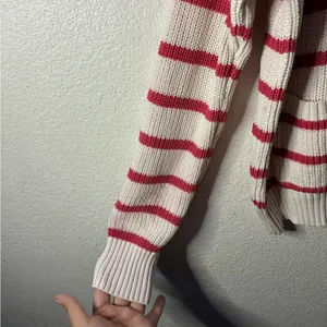💥St. John's Bay Ivory and Red Stripes Crew Neck Long Sleeve Sweater S thumbnail 8