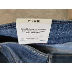 Levis Mid Rise Bermuda Shorts NEW Size 26 Plus Size Denim Stretch Shorts thumbnail 3