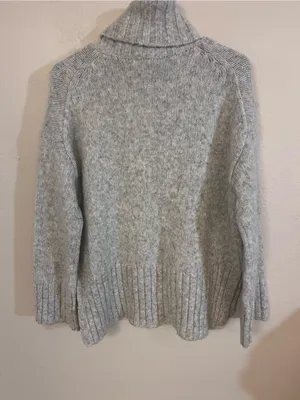 Women's H&M Cozy Gray Turtleneck size small thumbnail 4