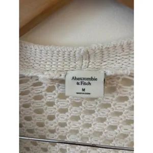Abercrombie‎ & Fitch Crochet Cardigan Size Small thumbnail 2