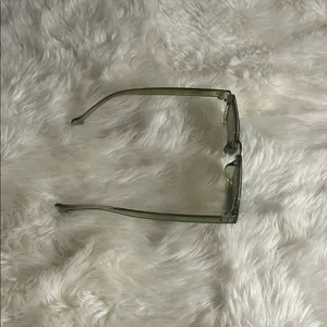 Trendy Olive Sunglasses Green thumbnail 4
