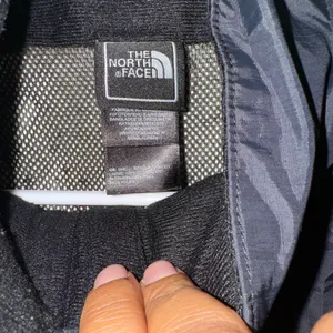 THE NORTH FACE HYVENT Women's 3 in 1 Windbreaker Jacket Hooded Black SZ Medium‎ thumbnail 4