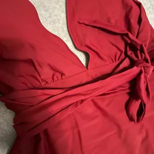 NWT CUPSHE One Piece Swimsuit Sexy Deep V Neck Crisscross Back red size L thumbnail 6