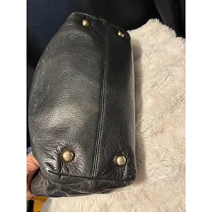 Michael Kors Black Pebbled Leather Chain Shoulder Bag Tote Gold Tone Hardware thumbnail 10