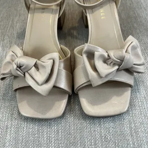 Journee Zevi Blush Bow Block Heels Sandals 8.5M Coquette Balletcore Bridal thumbnail 6