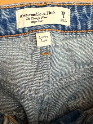 Abercrombie & Fitch Curve Love The Vintage Flare‎ High Rise thumbnail 2