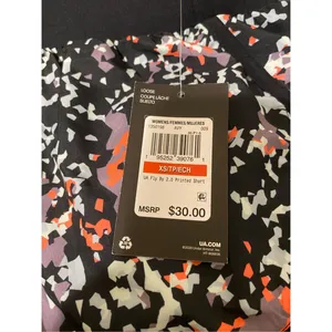 New NWT‎ Under Armour UA Fly By 2.0 Printed Short Black Pink Womens Size XS thumbnail 3