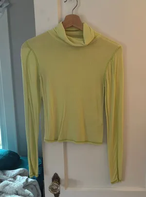 Urban Outfitters Top thumbnail 1