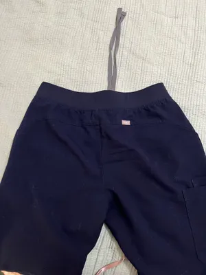 FIGS Scrub Pants thumbnail 4