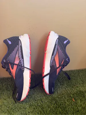 Brooks Women’s Adrenaline GTS Running Shoes - Navy with Pink Accents thumbnail 2