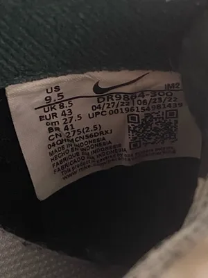 Nike Men's Dark Green and White Low-Top Sneakers thumbnail 9