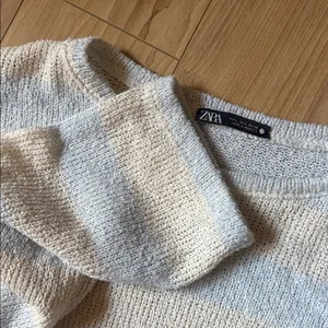 Zara Cream Knit Sweater thumbnail 3