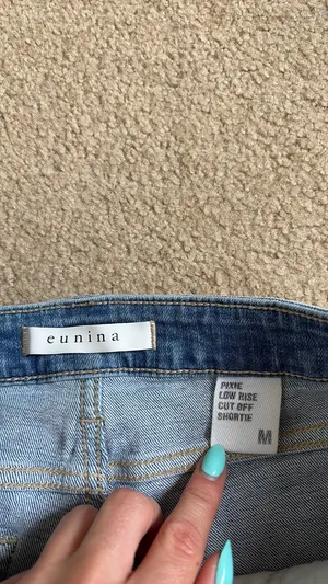 Eunina Low rise jean shorts thumbnail 3