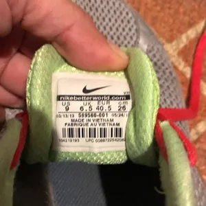 Nike Women’s Dual Fusion Lite Sneakers thumbnail 5