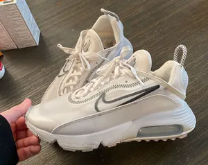 Running Shoes thumbnail 1