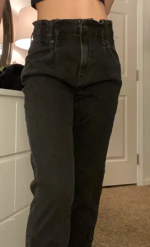 American Eagle black mom jeans thumbnail 4