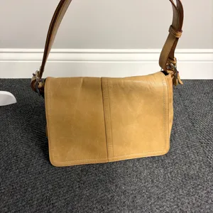 Coach Ergo Tan Glovetanned Leather Flap Shoulder Bag F10204 Tassel Vintage thumbnail 3